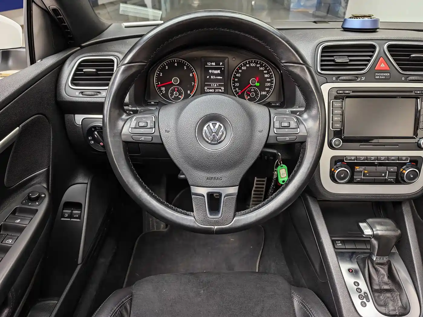 Volkswagen Eos 2010 2.0TSI DSG Luxury фото 10