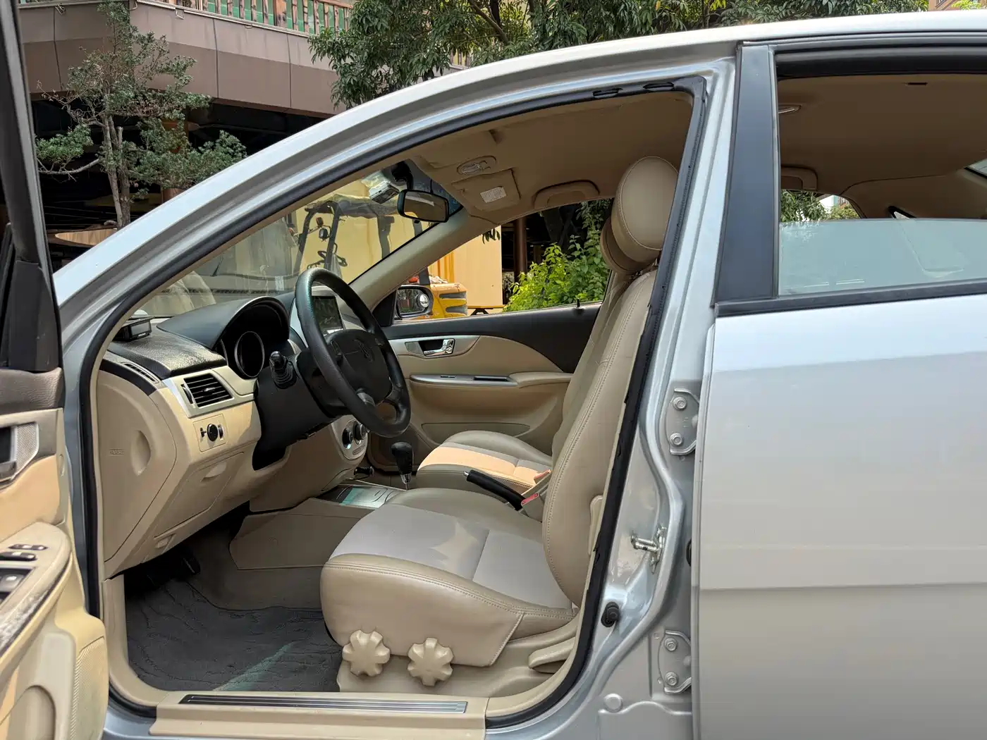 Buick Excelle 2012 2011 1.6LX-AT