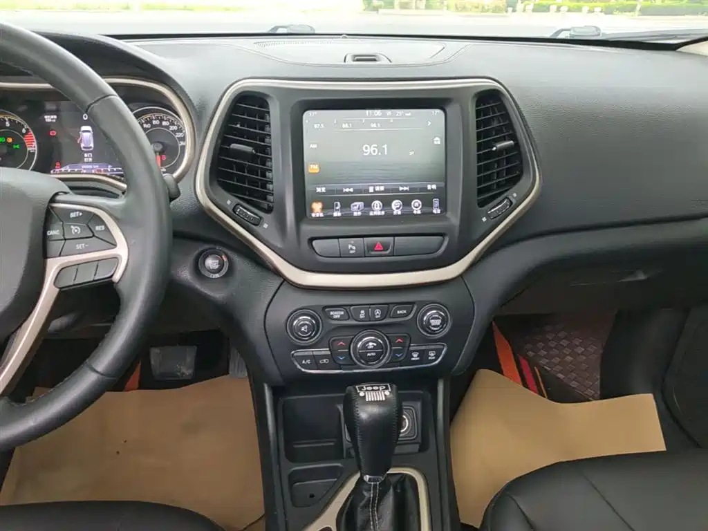 Jeep Cherokee 2018 2017 2.0L Superior Edition