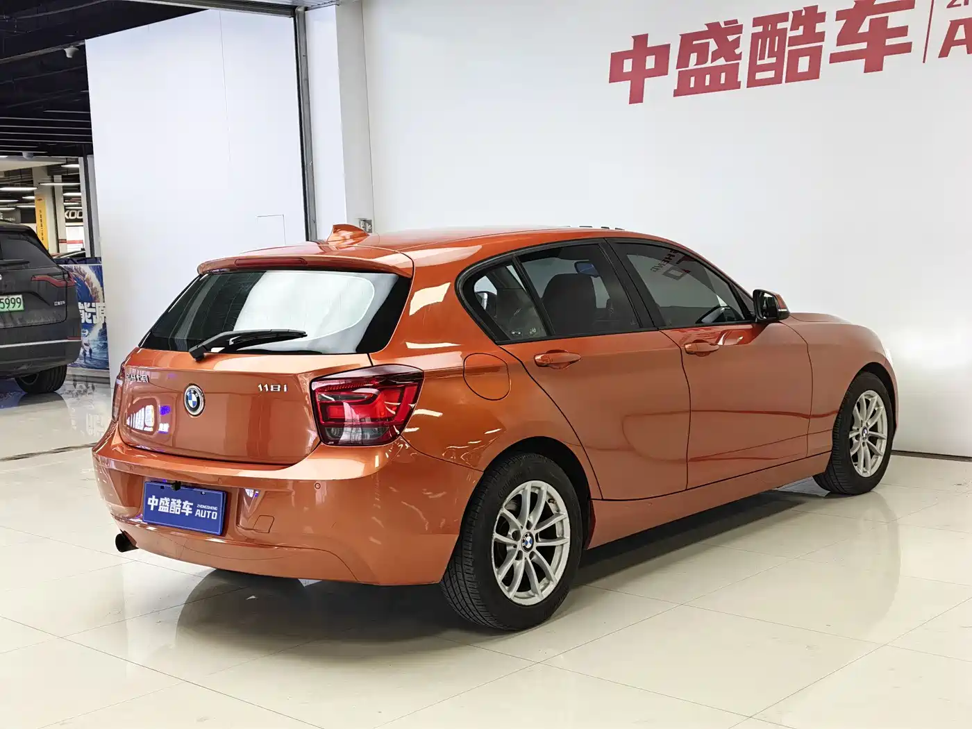 BMW 1 Series (Import) 2013 Facelift 118i Leading Model фото 4