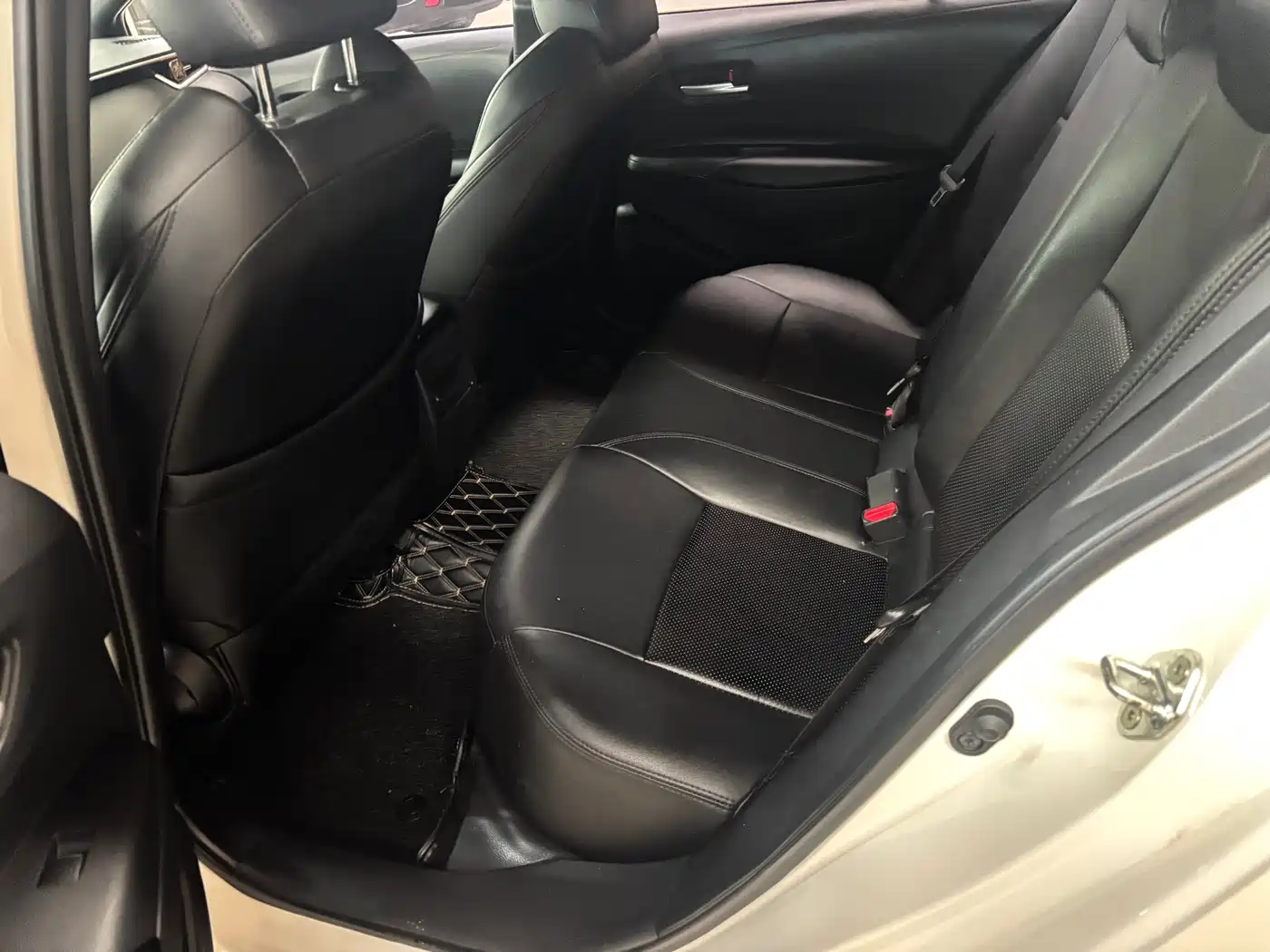 Toyota Levin 2019 185T CVT Luxury Edition China V фото 7