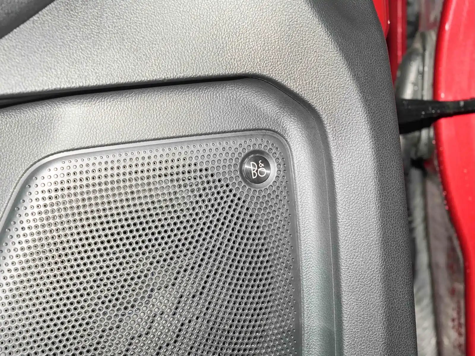 Фото 16 - Ford Escape