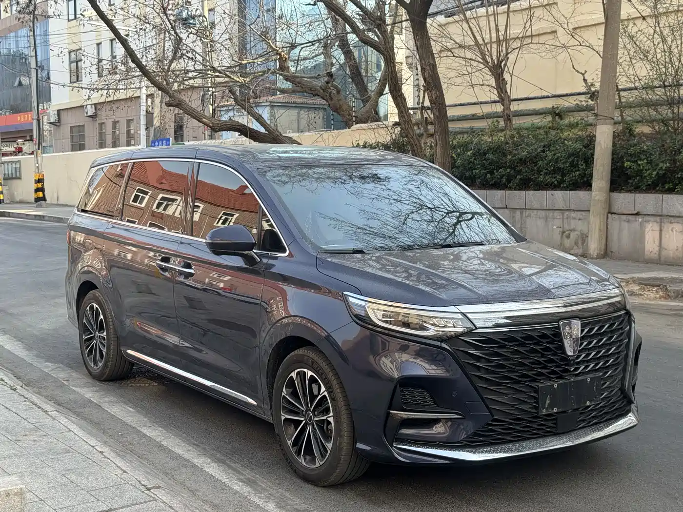 ROEWE IMAX8