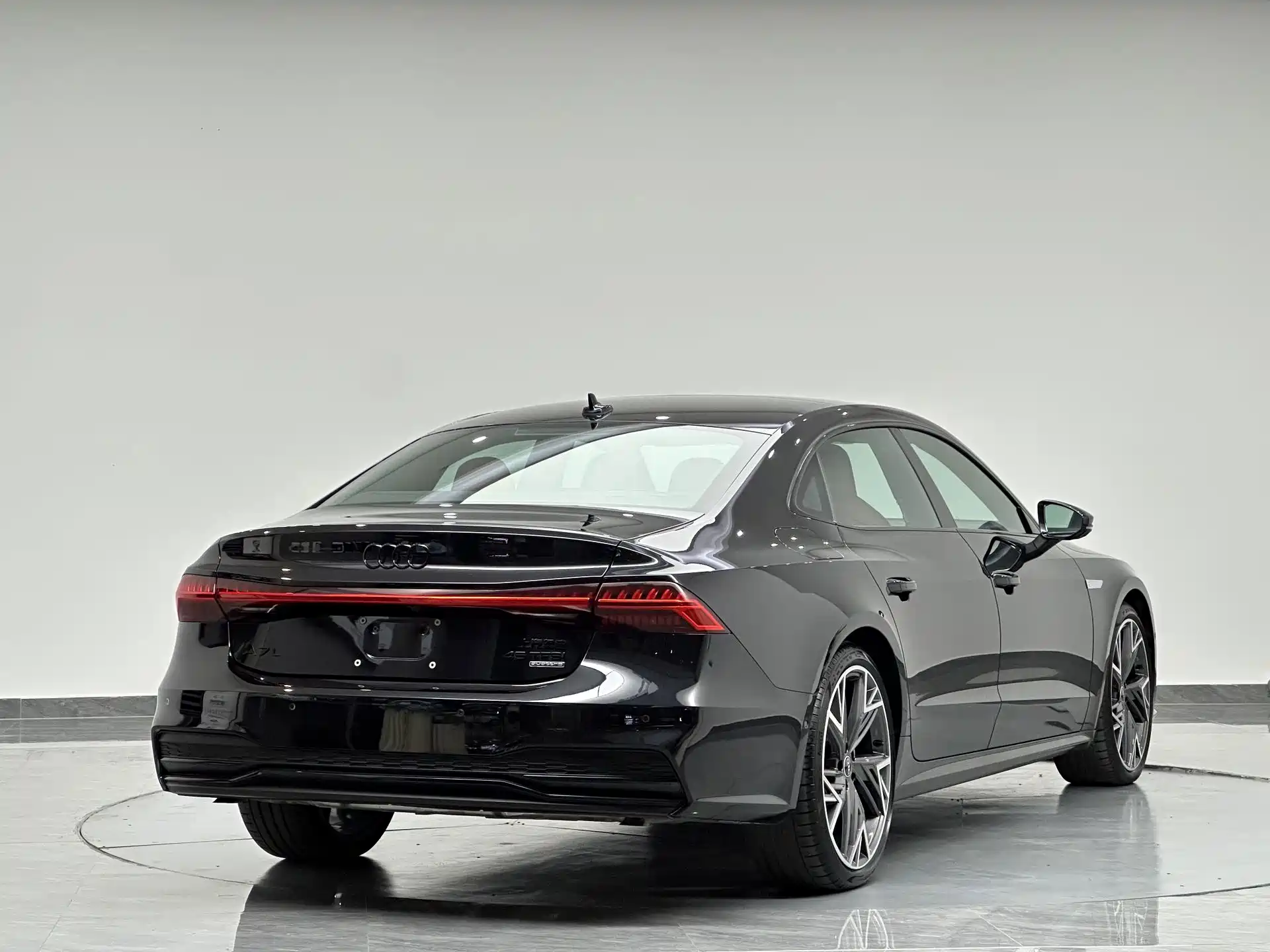 Photo 7 - Audi A7L