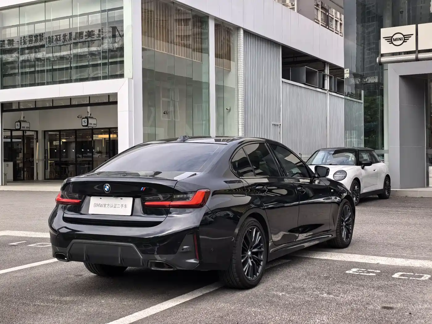BMW 3-SERIES