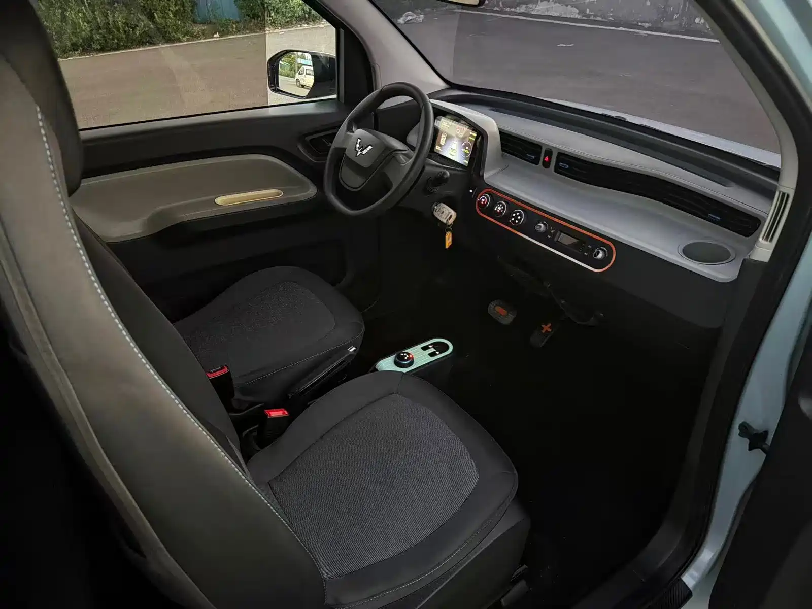 Photo 14 - Wuling Motors Hongguang MINIEV