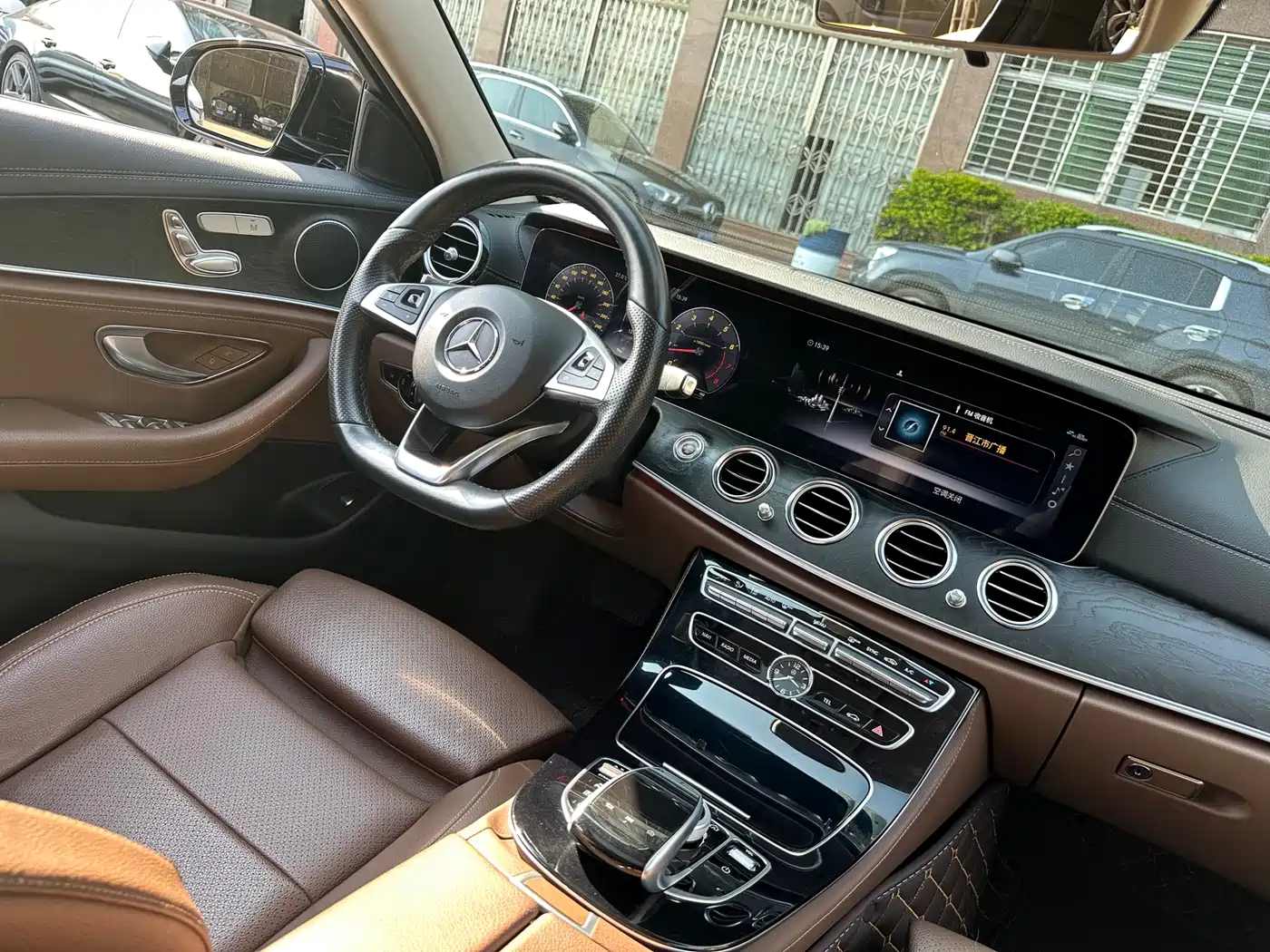 Mercedes-Benz E-Class 2016 E 200 L Sport Type фото 9