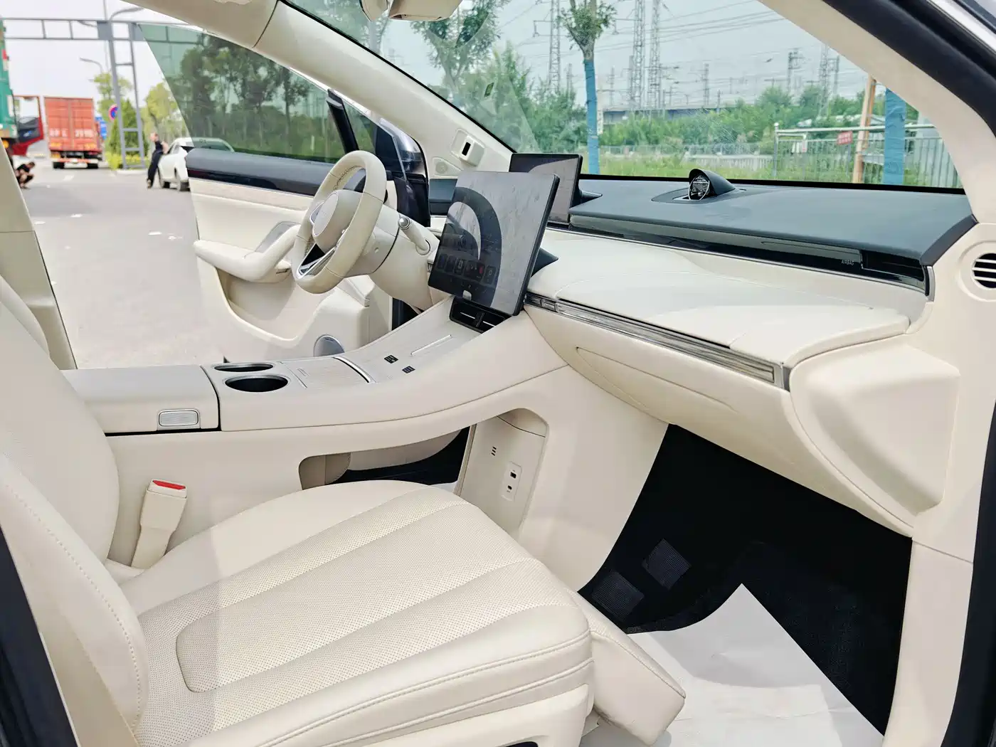 Zhijie Luxeed R7 2024 Pure Electric 667km Pro фото 9