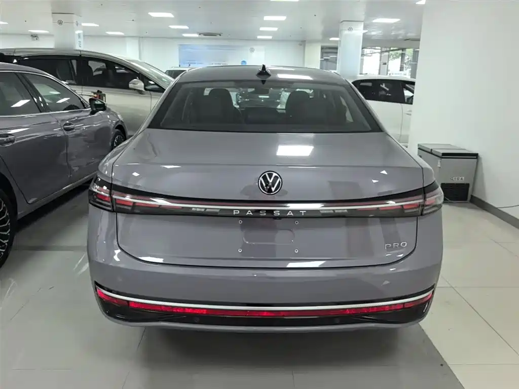 Volkswagen Passat 2025 Pro 380TSI Dragon Prestige Edition фото 6