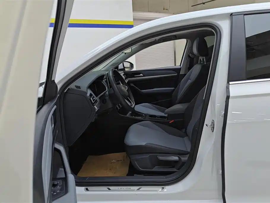Volkswagen Lavida 2024 Model 1.5L Automatic Starlight 5 Million Edition фото 9