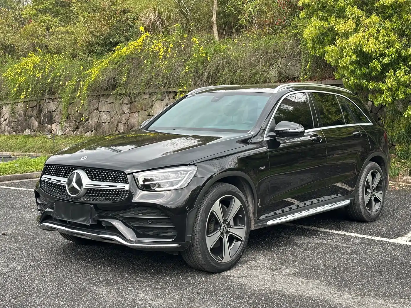 MERCEDES-BENZ GLC