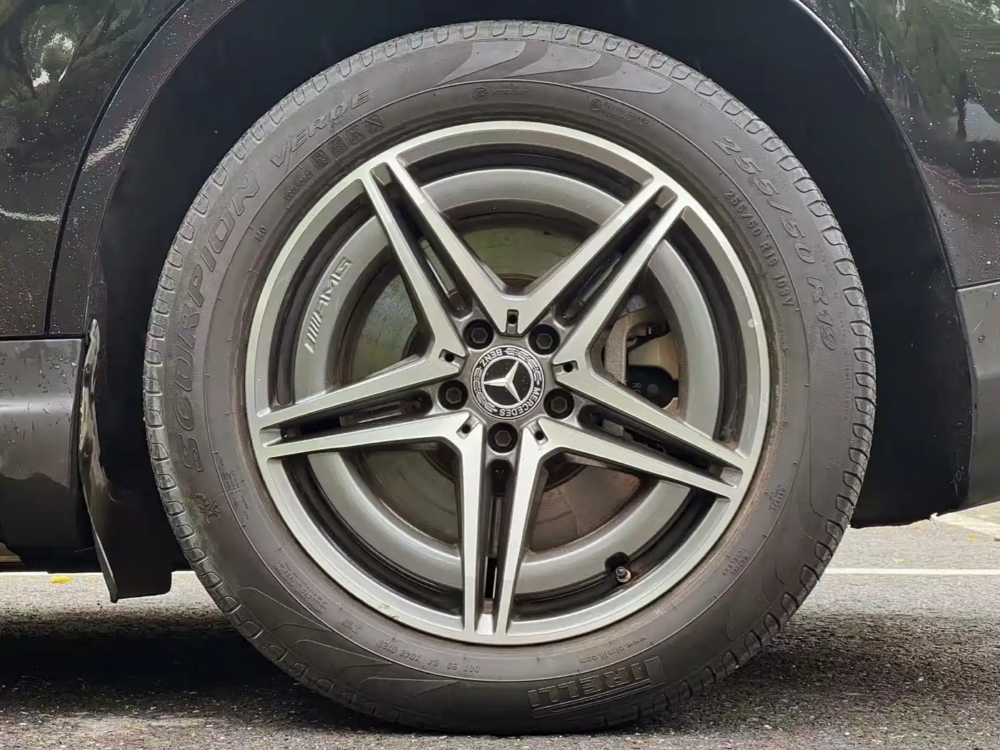 MERCEDES-BENZ EQC