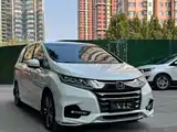 Photo 3 - Honda Odyssey