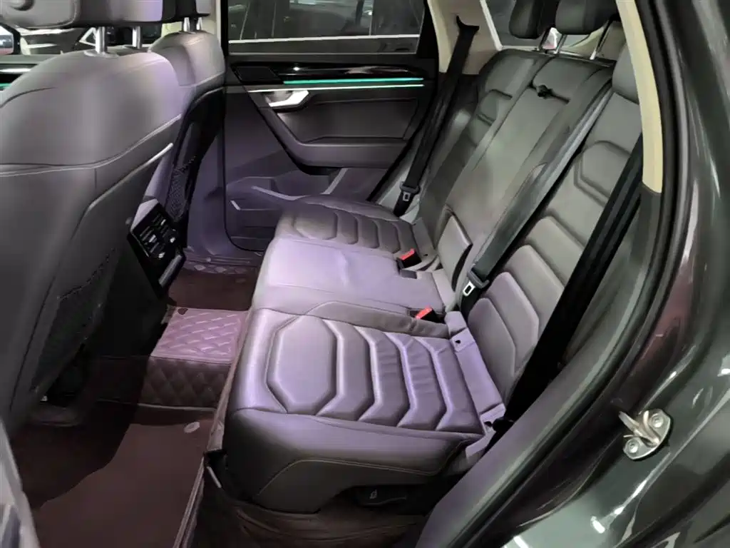 Volkswagen Touareg 2020 2.0TSI Rui Shang Edition China VI фото 17