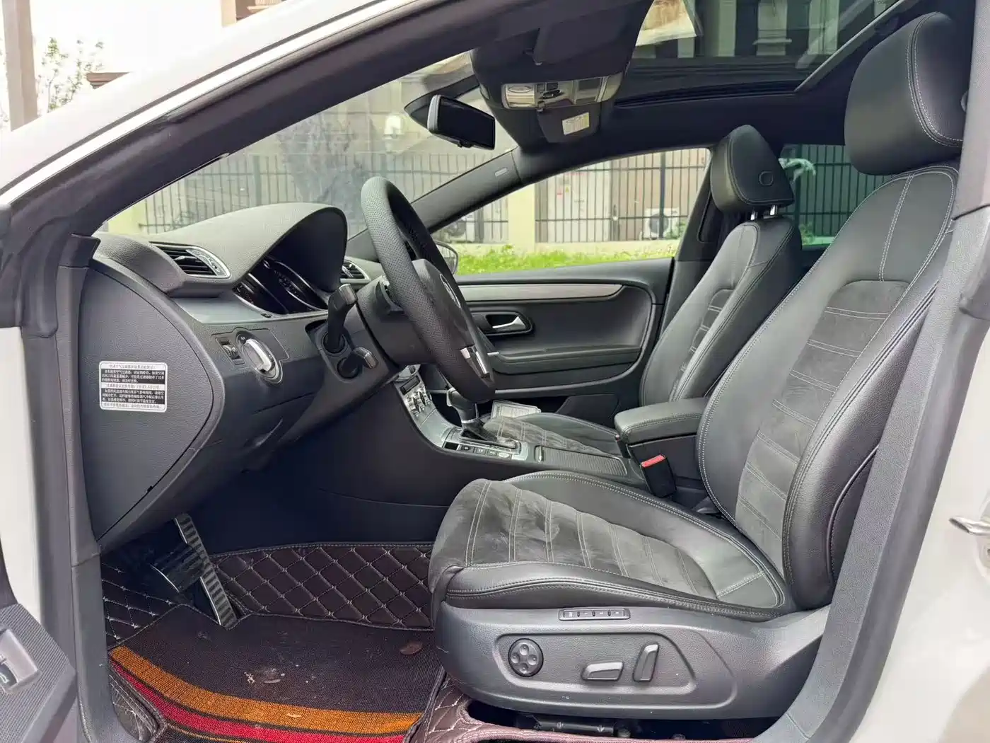 Volkswagen FAW-Volkswagen CC 2016 Model 1.8TSI Luxury фото 4