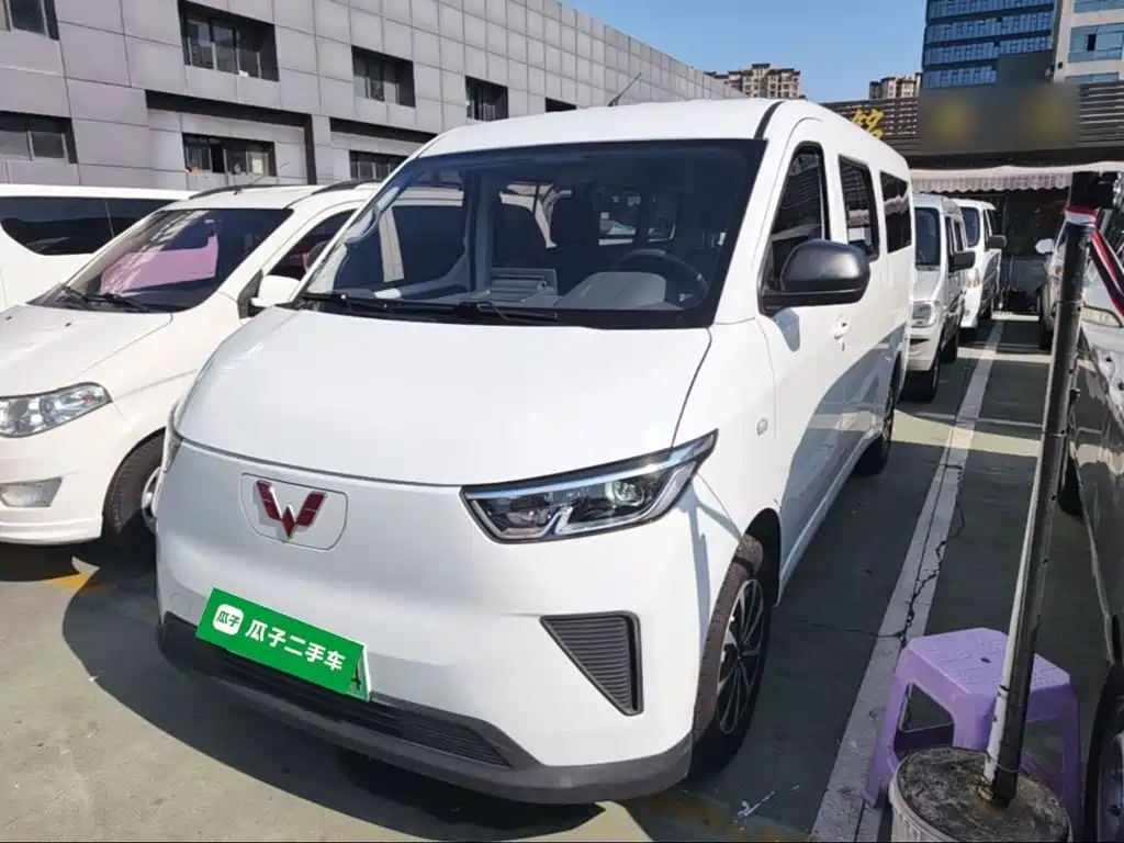 Wuling Motors Wuling Yangguang 2024 — пригон из Китая