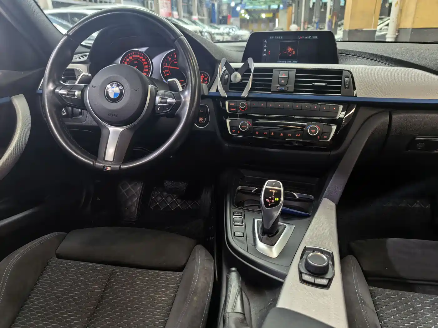 BMW 3 Series 2018 320i M Sport Package фото 3