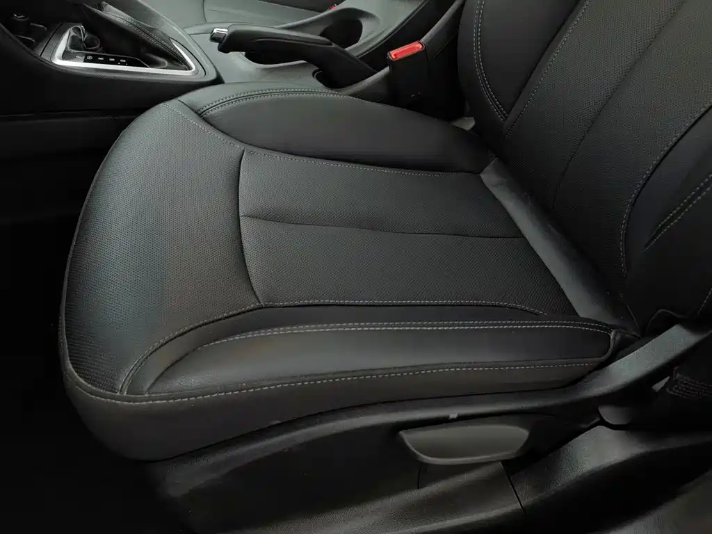 Фото 20 - Buick Excelle