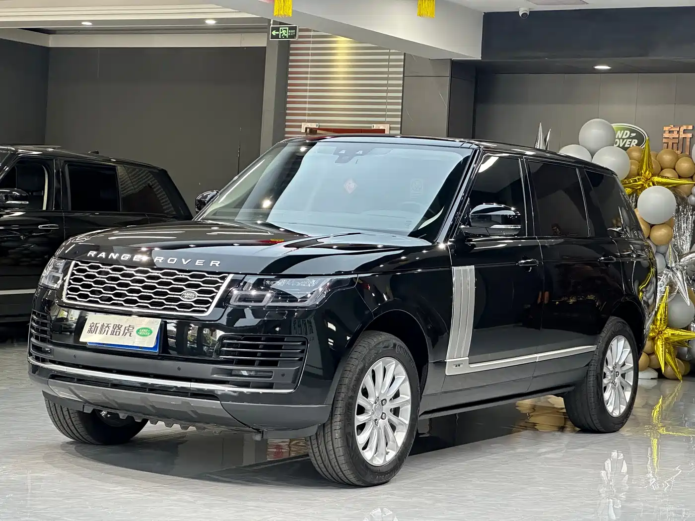 Land Rover Range Rover 2018 3.0 SC V6 Vogue Heritage Extended Edition