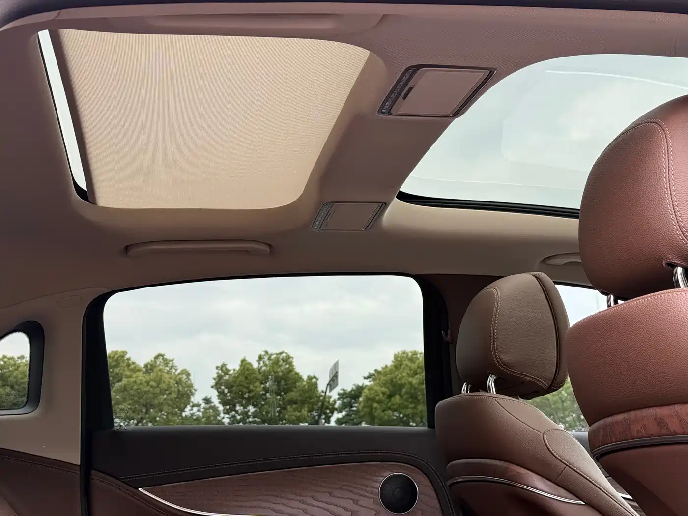 Mercedes-Benz E-Class 2020 E 260 L фото 13