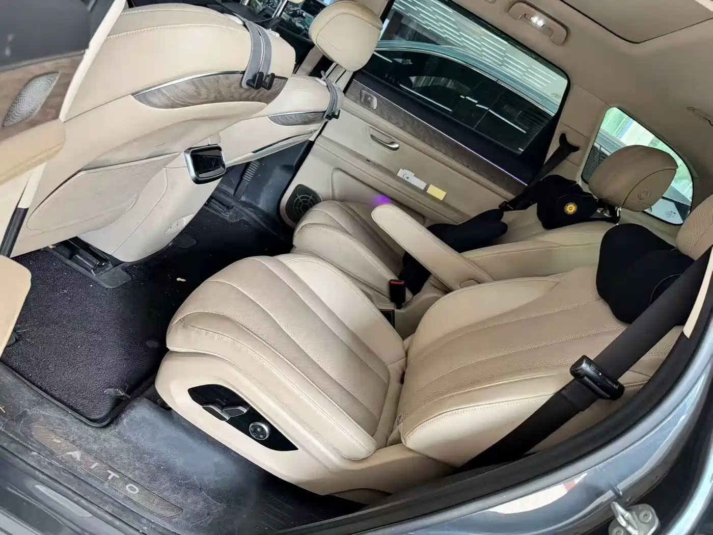 Aito M7 2022 2022 1.5T AWD Luxury Edition