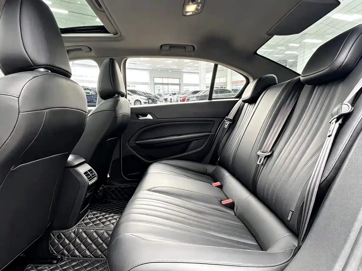 Peugeot 408 2019 360THP Auto Luxury Edition China VI фото 6
