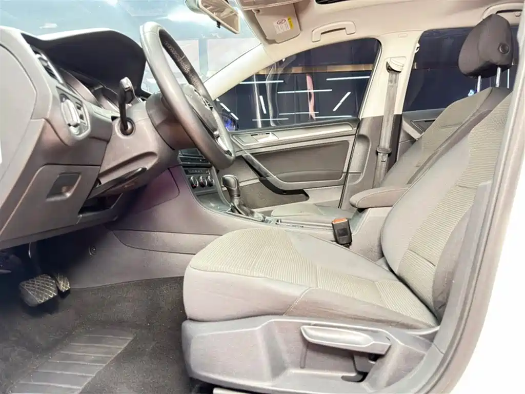 Volkswagen Golf 2015 1.4TSI Automatic Comfort фото 13