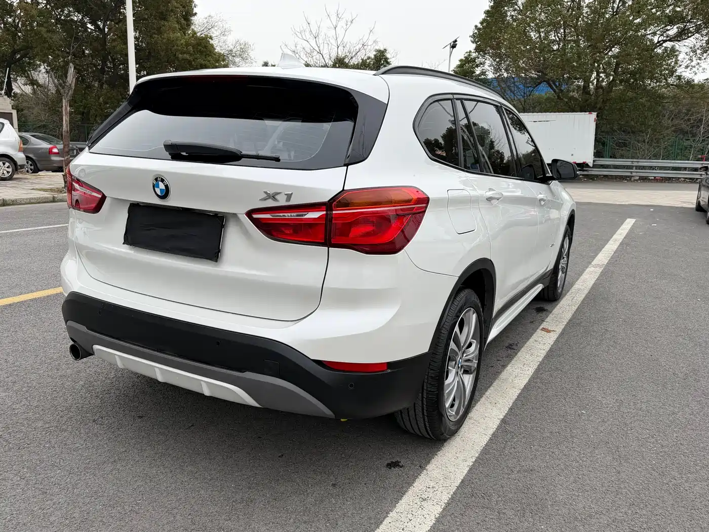 BMW X1 2018 sDrive18Li Premium Model фото 7