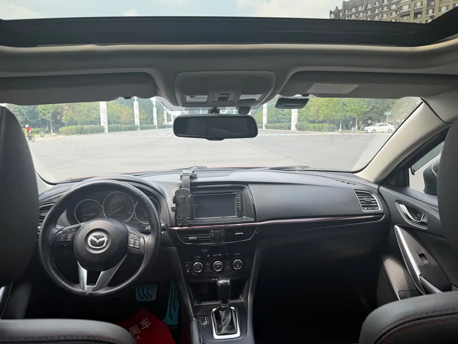 Photo 8 - Mazda Atenza