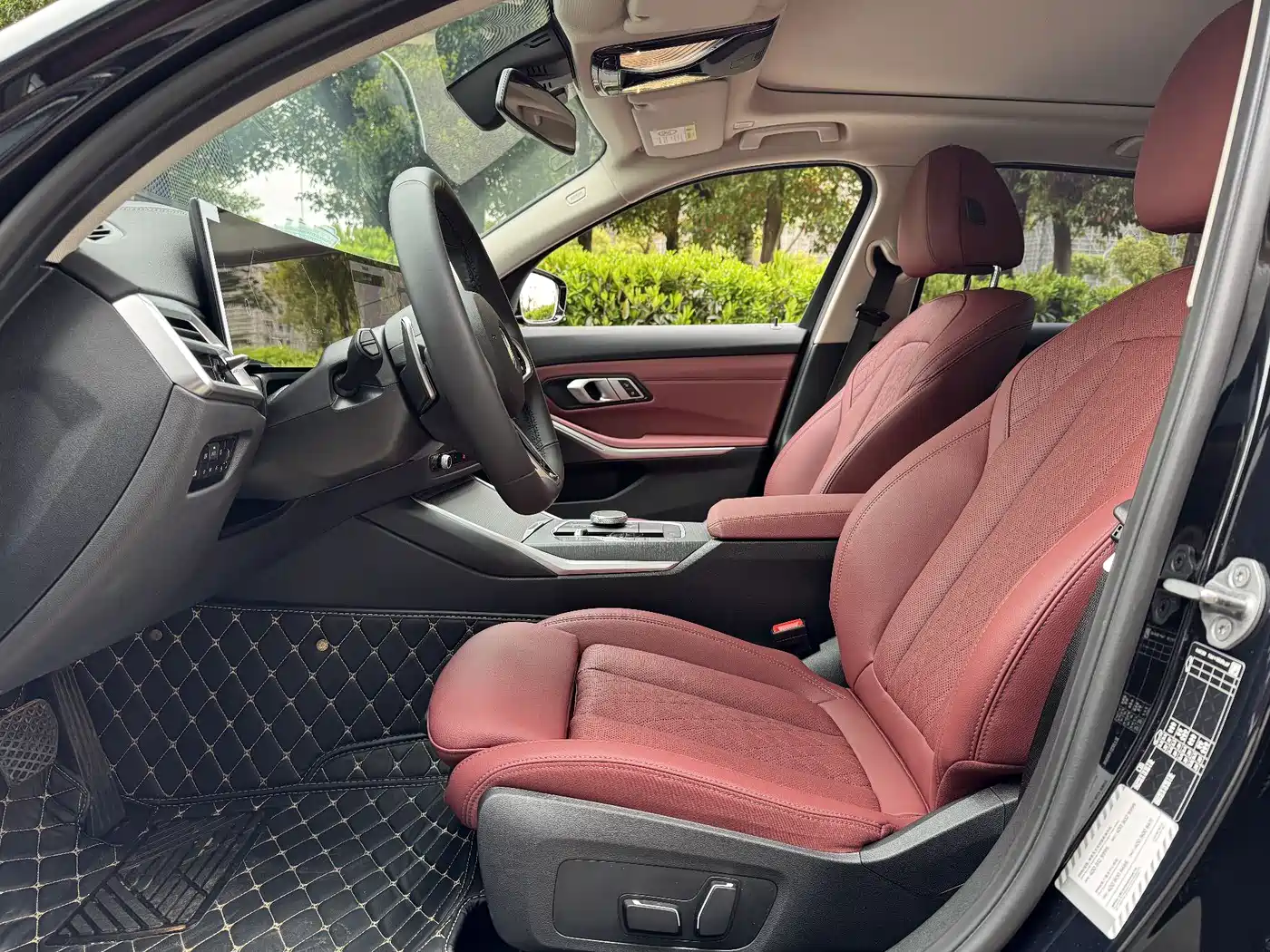 BMW 3 Series 2025 325Li M Sport Package фото 7
