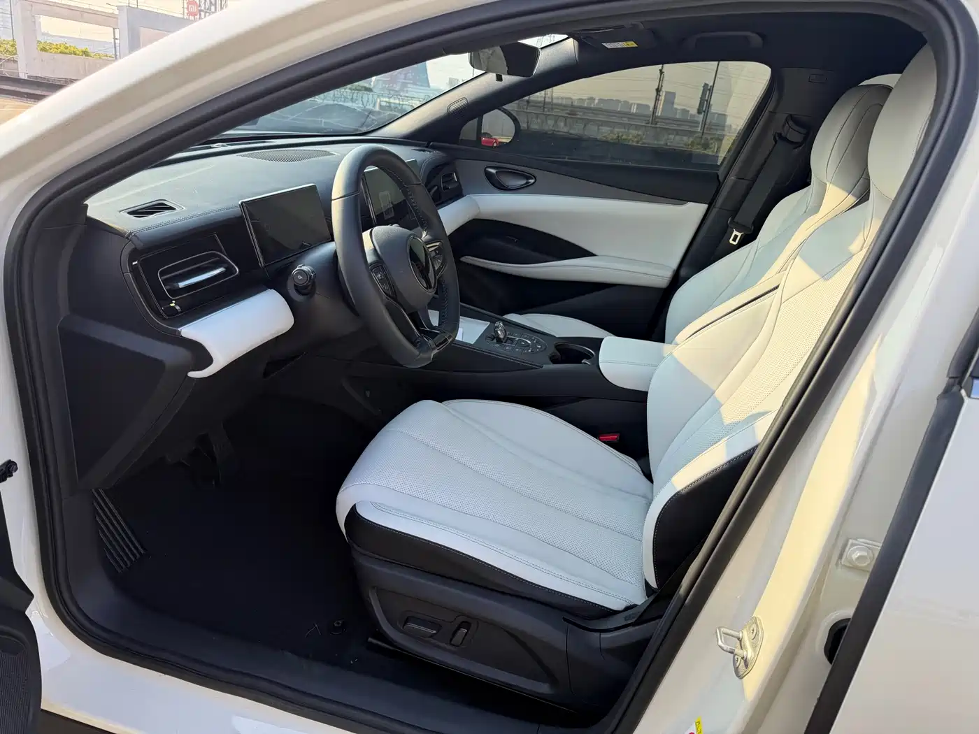 BYD Seal 06 New Energy 2024 DM-i 120KM Honor фото 14