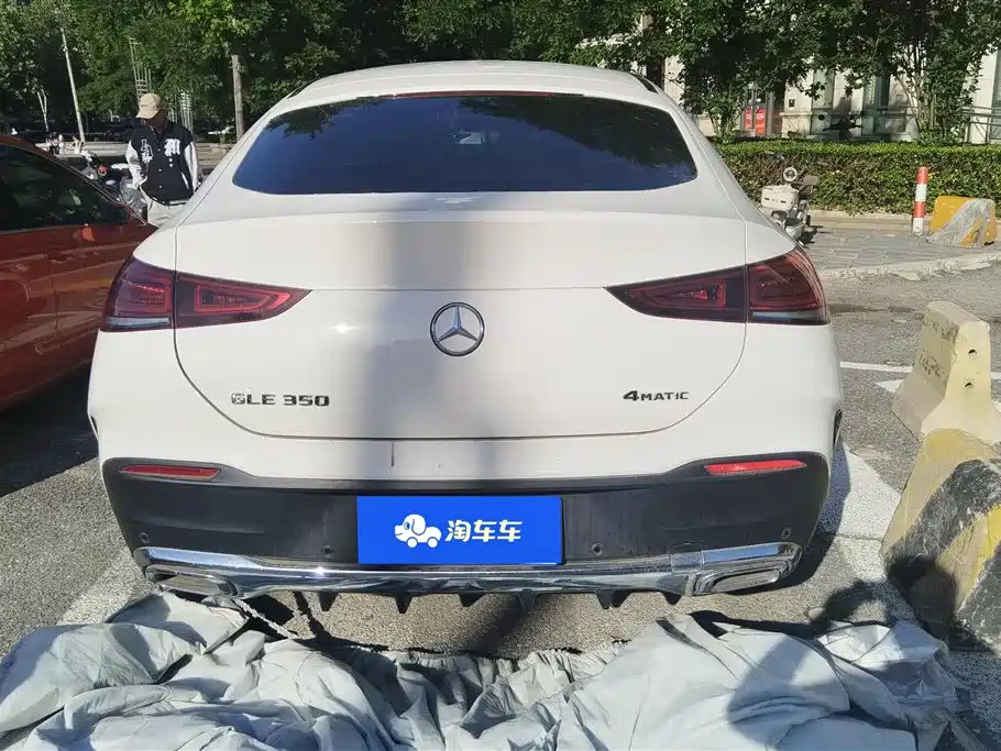 Mercedes-Benz GLE Coupe 2020 GLE 350 4MATIC Coupe SUV Fashion фото 4