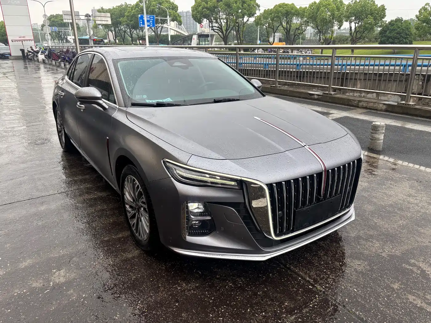 Hongqi H5 2023 2.0T Auto Smart Connect Flag Comfort фото 3