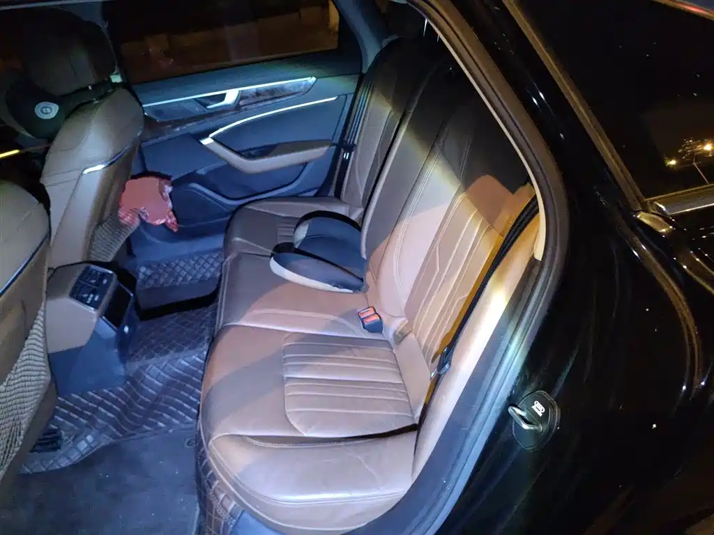 Audi A6L 2021 45 TFSI quattro Exclusive Elegance фото 15
