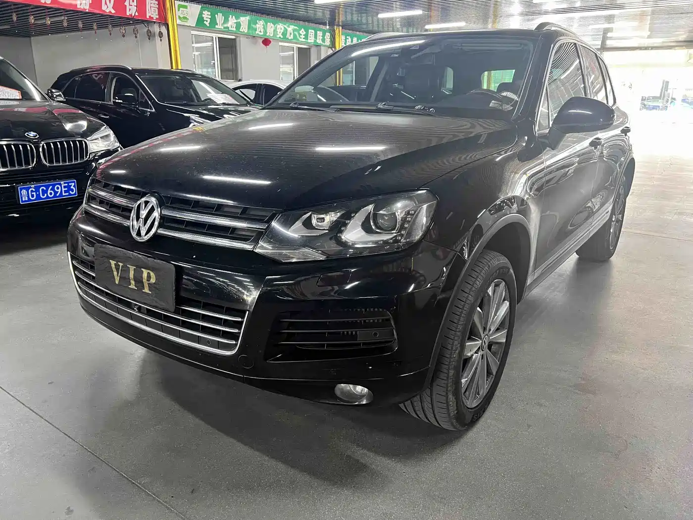 Фото 1 - Volkswagen Touareg