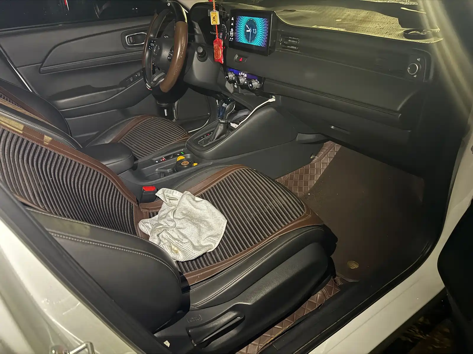Photo 3 - Honda Vezel