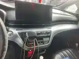 Фото 9 - Roewe iMAX8