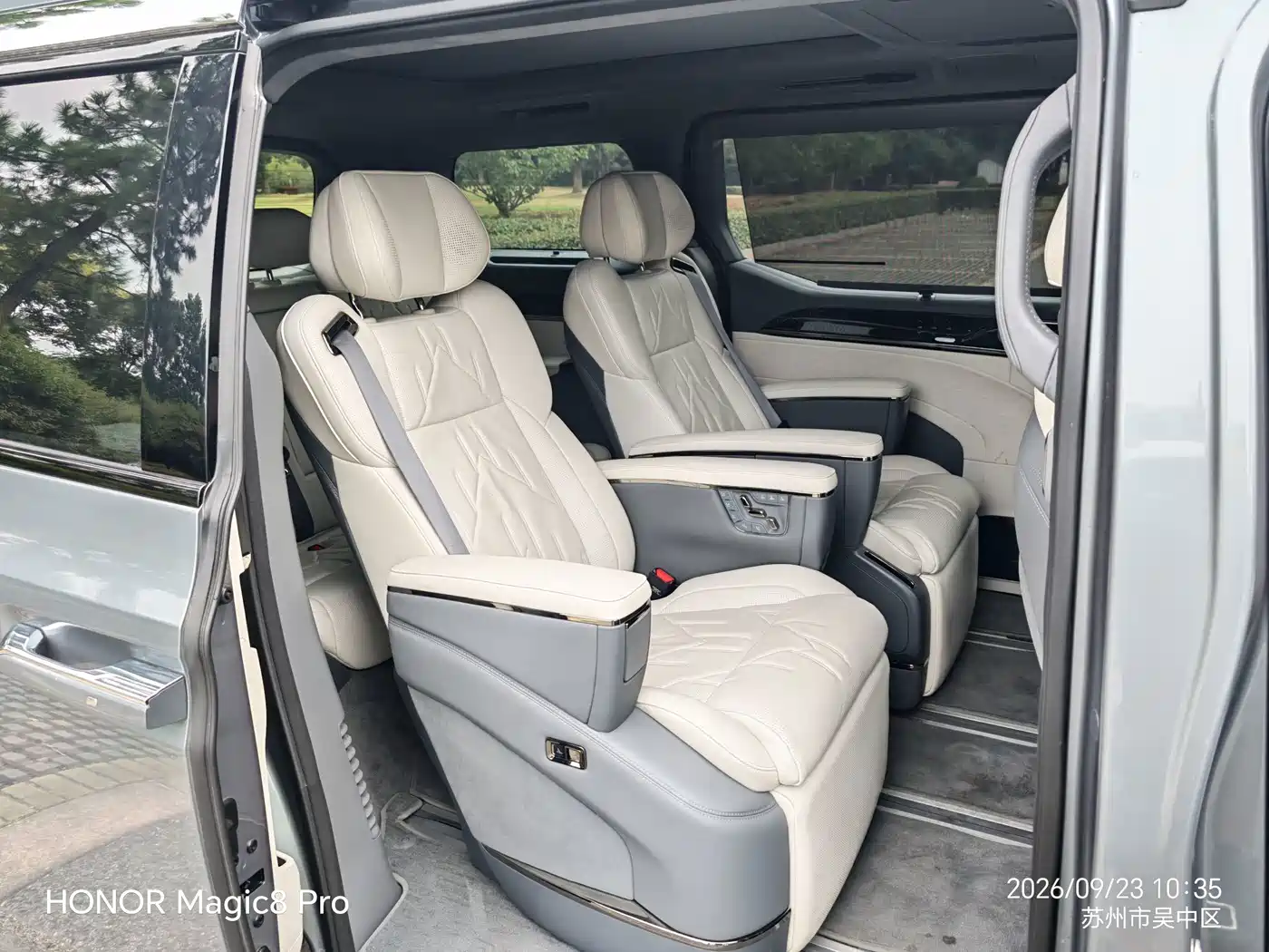 ZEEKR 009 2025 2024 7-Seat Aisle AWD Version 108kWh