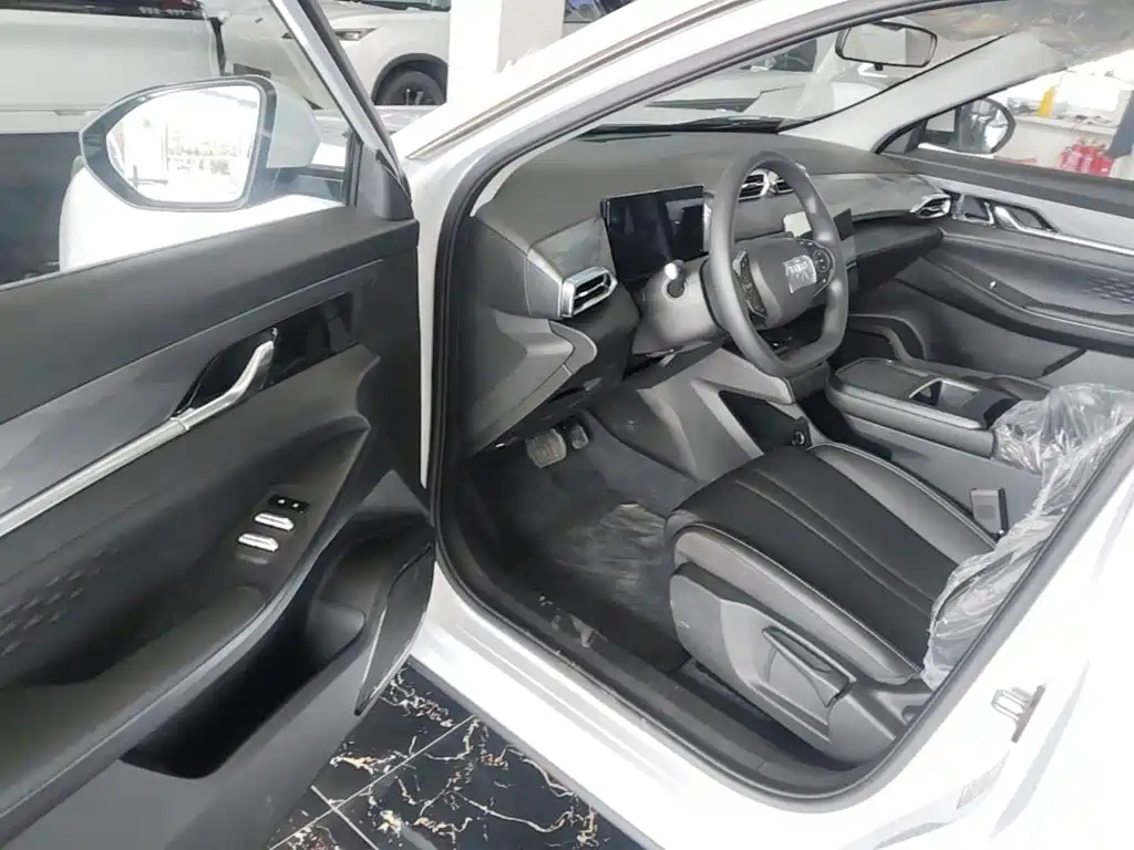 Dongfeng Aeolus SKY EV01 2026 2025 Model 530km AIR Elite Edition