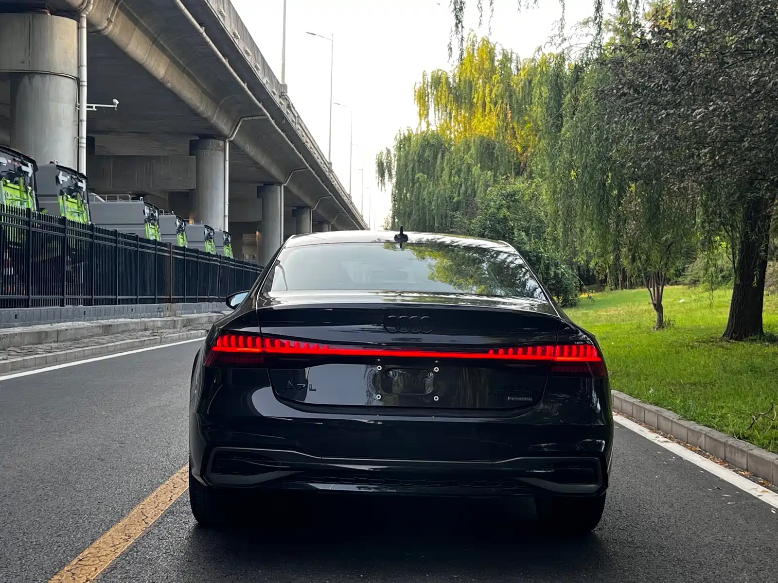 Фото 13 - Audi A7L
