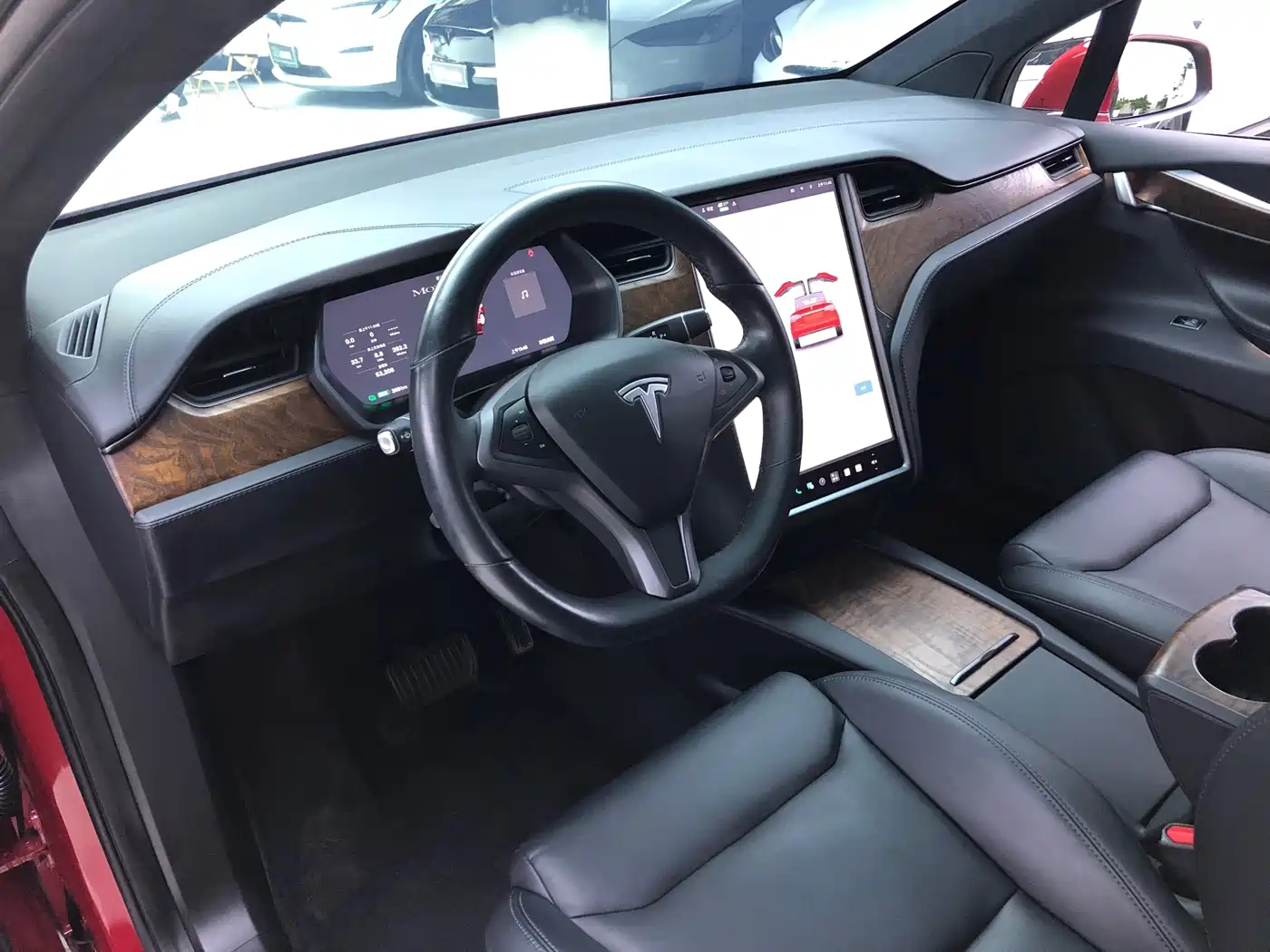 Фото 9 - Tesla Model X