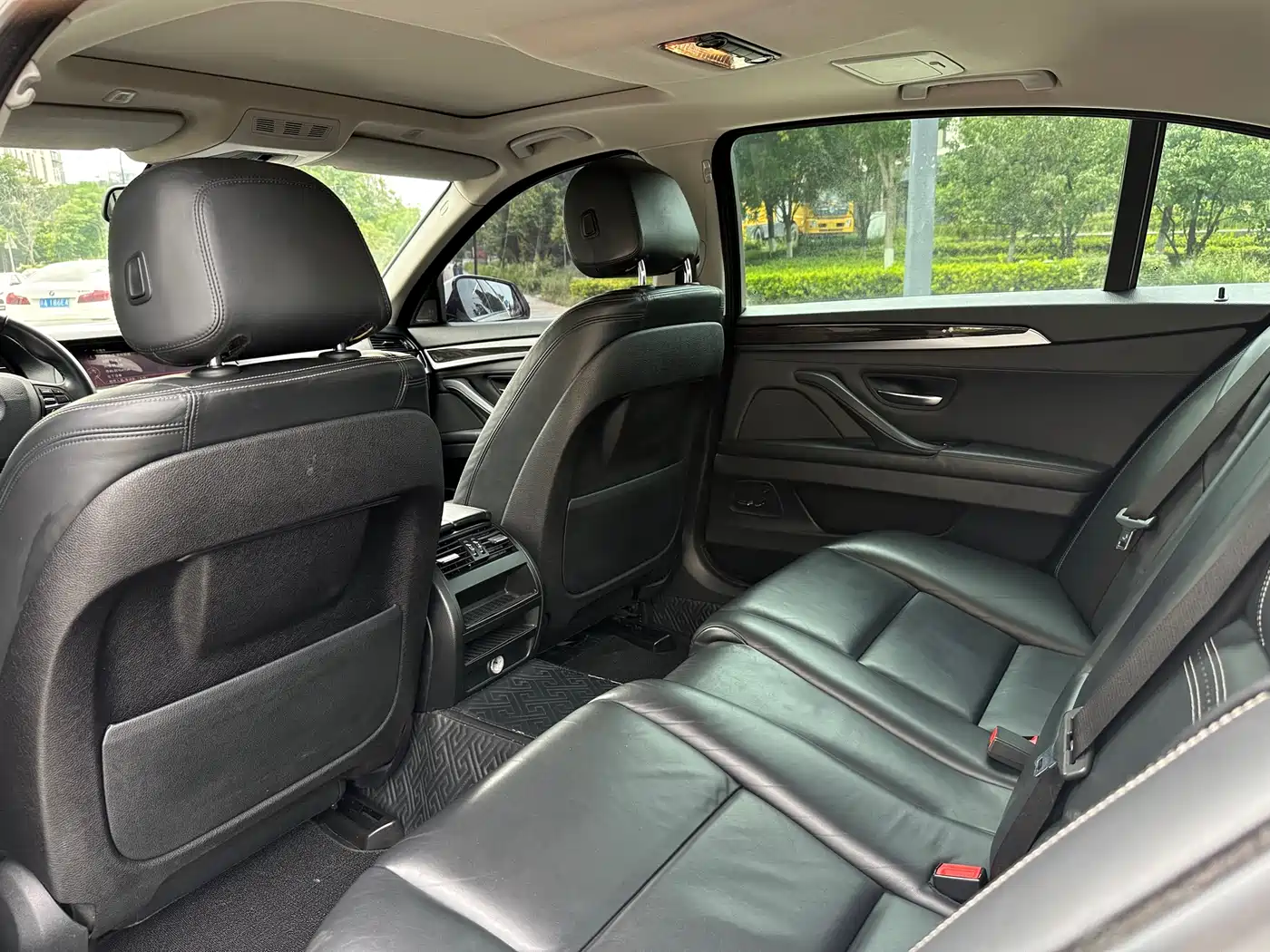 BMW 5 Series 2014 525Li Luxury Design Package фото 11