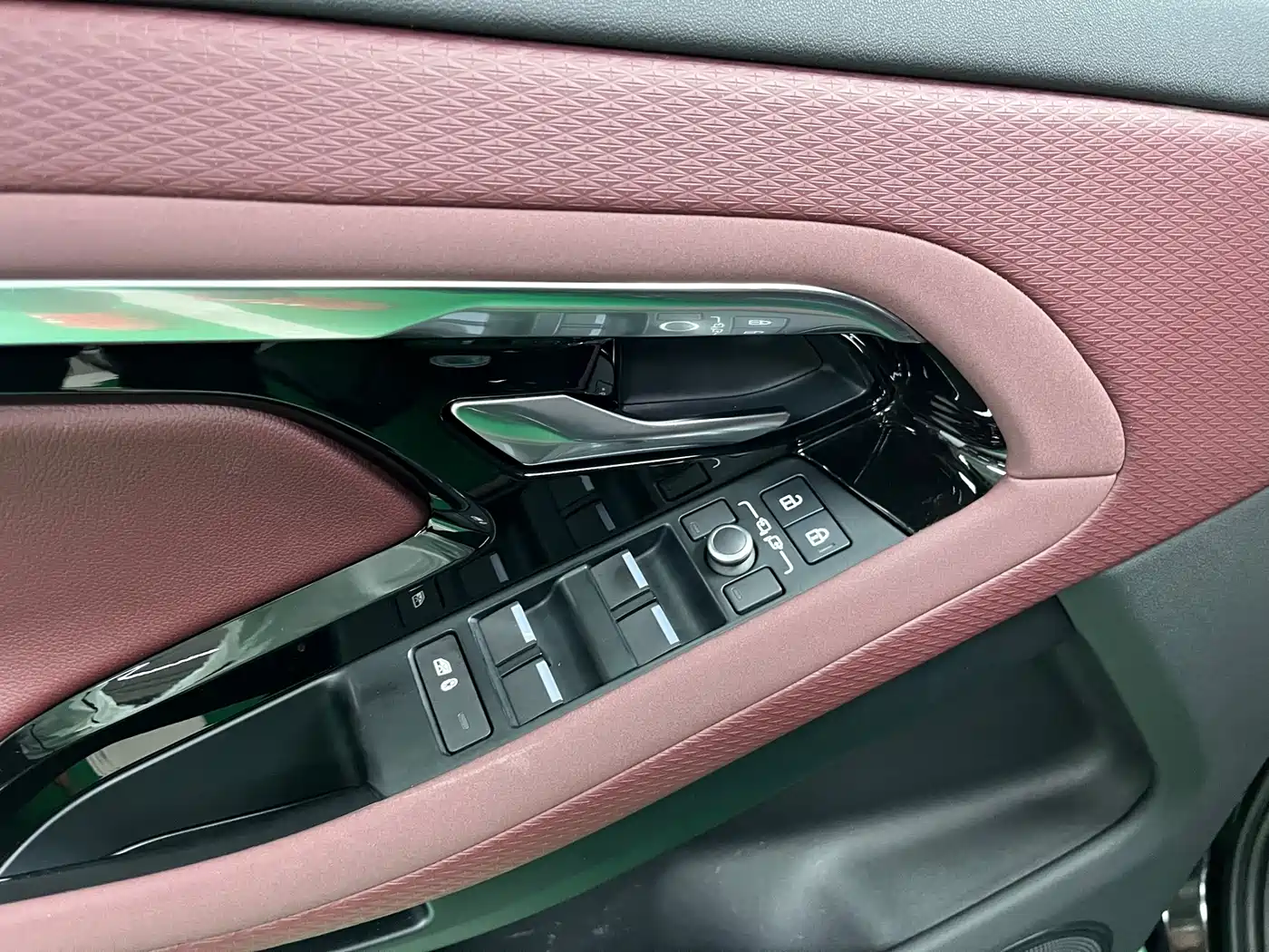 LAND ROVER RANGE ROVER AURORA