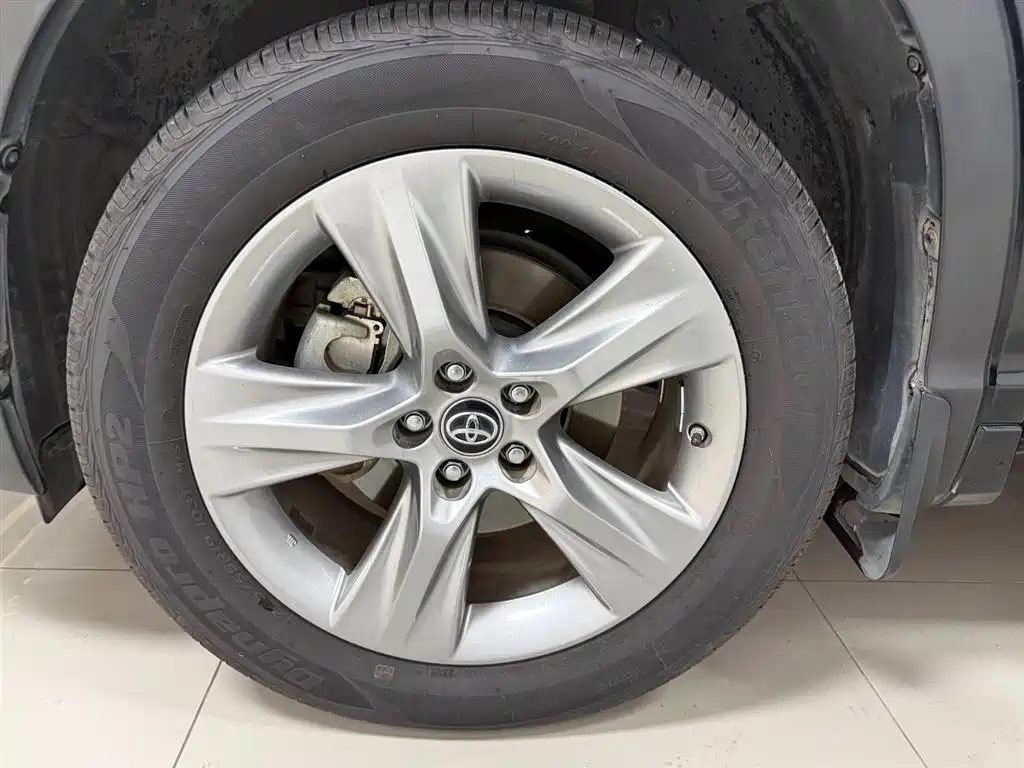 Toyota Highlander 2018 2.0T 4WD Luxury 7-seater China VI фото 30