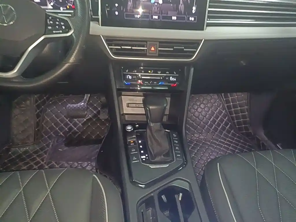 Volkswagen Tiguan L PHEV 2023 430PHEV Plug-in Hybrid Premium фото 14