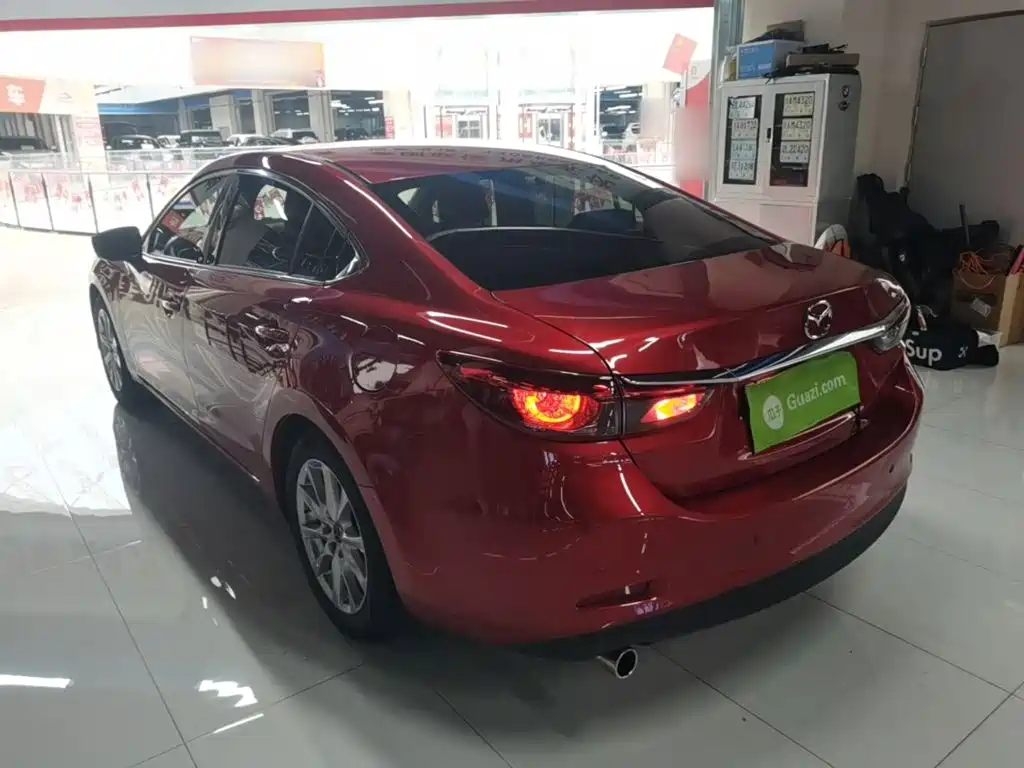 Photo 5 - Mazda Atenza