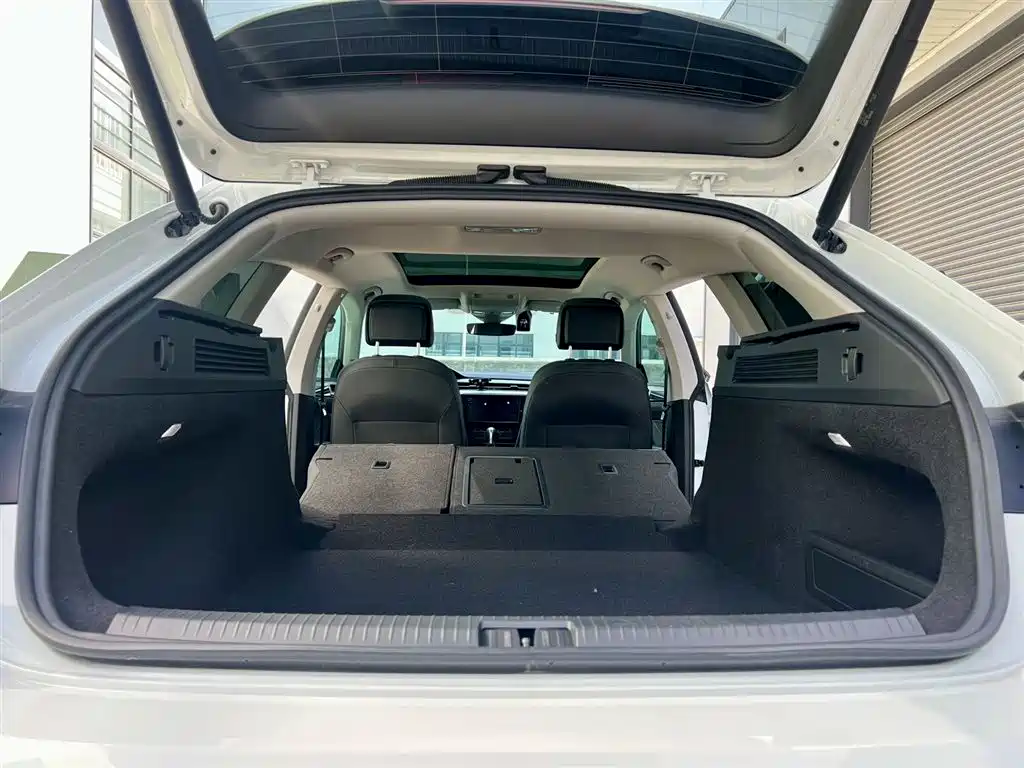Volkswagen FAW-Volkswagen CC 2023 Shooting Brake 380TSI Hunter's Heart Edition фото 24