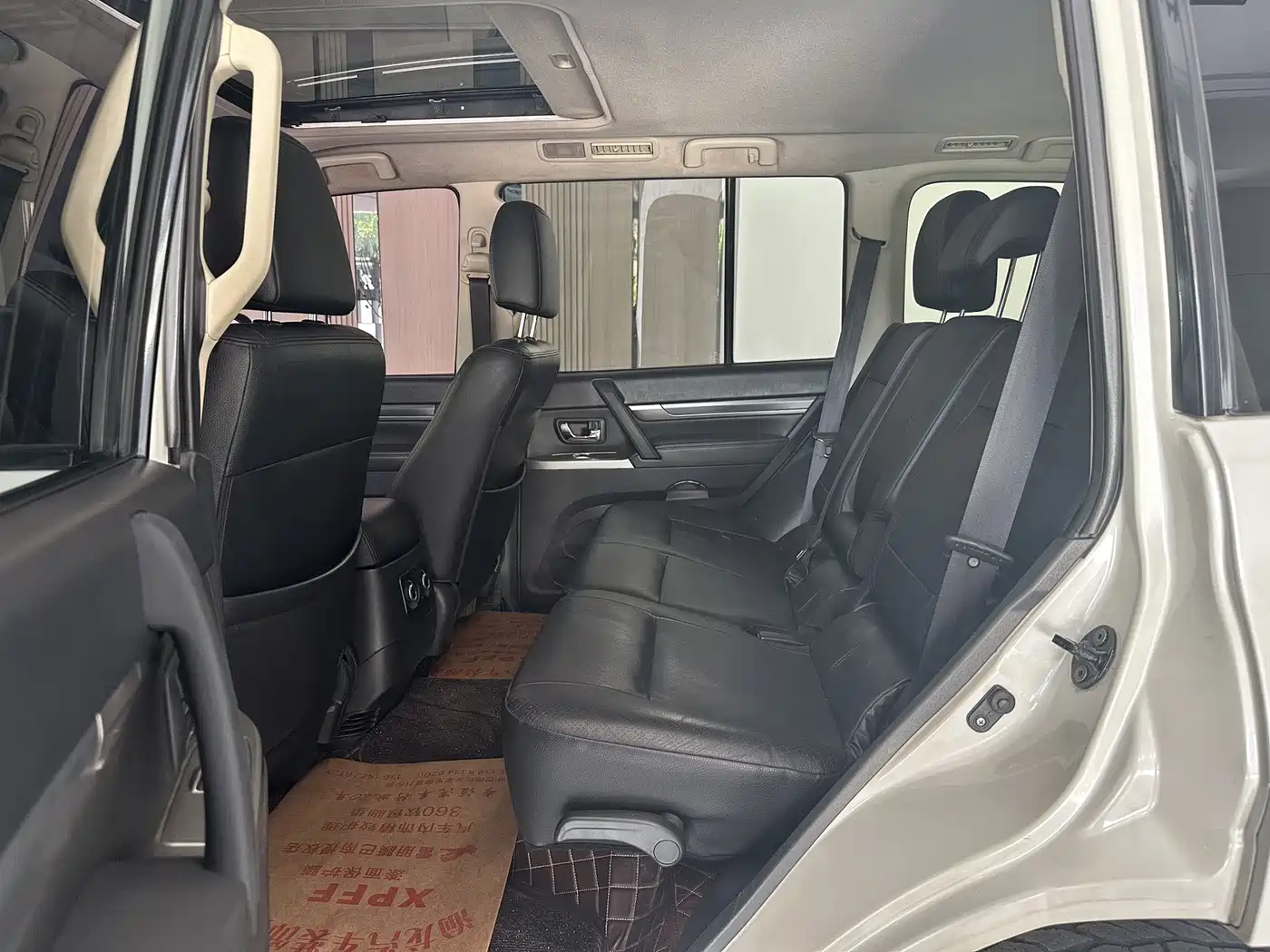 Mitsubishi Pajero (Import) 2012 3.0L Elite Plus Edition фото 14