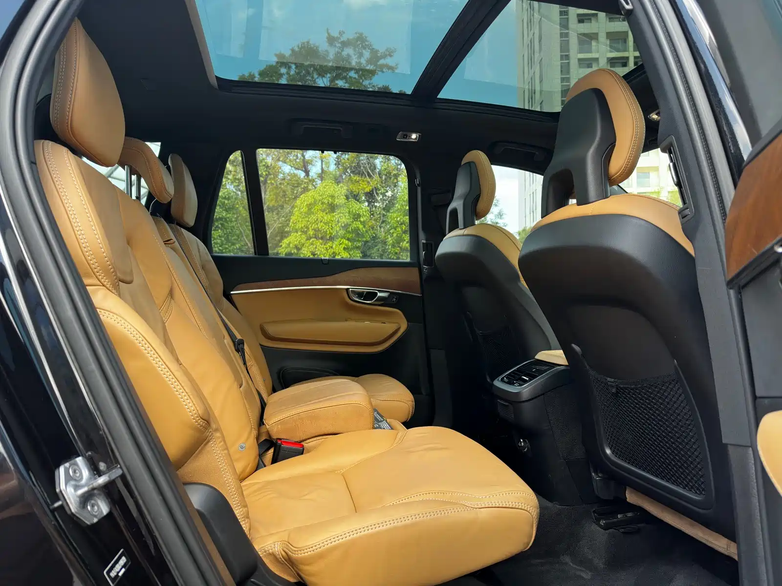 Фото 9 - Volvo XC90