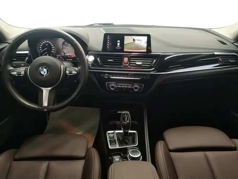 BMW 1 Series 2021 120i M Sport Shadow Edition фото 12